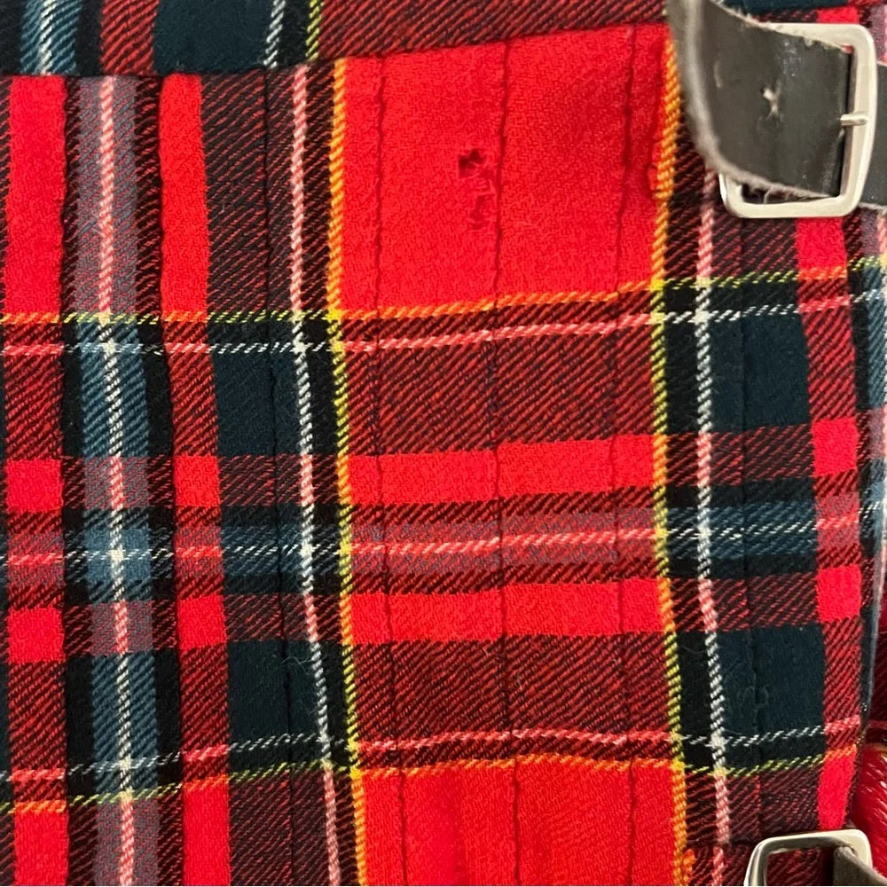 Lawrie’s of Glasgow Vintage Red and Black Wool Kilt Skirt Made In Scotland - Picture 12 of 12